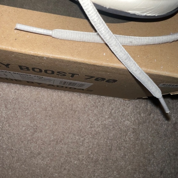 Yeezy 700 Analog Size 11.5 - Picture 15 of 16